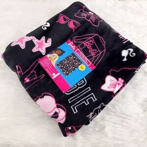 Barbie Soft Plush Throw Blanket With All Over Print 50 in. × 70 in. Oversized